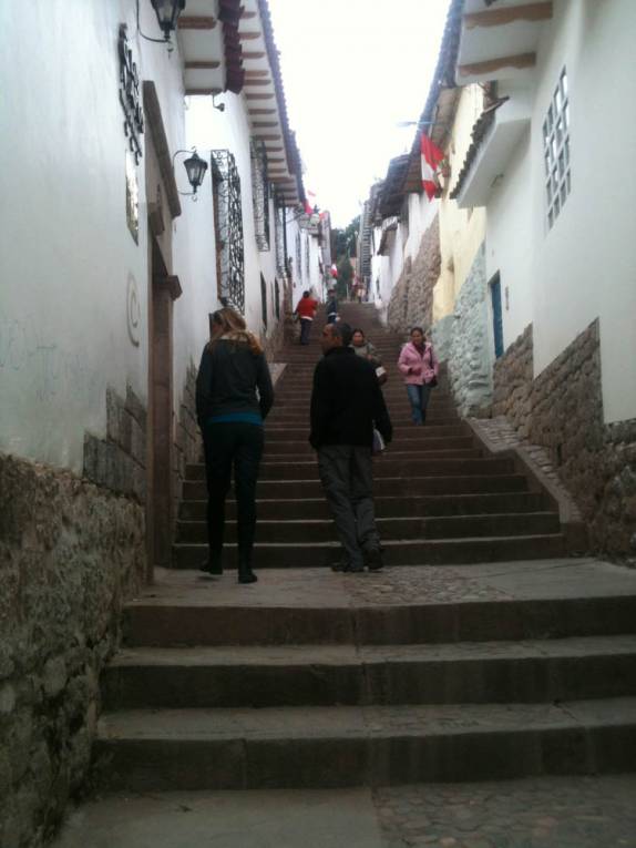Caminhando pelas ruas e escadarias do bairro de San Blas, em Cusco, no Peru
